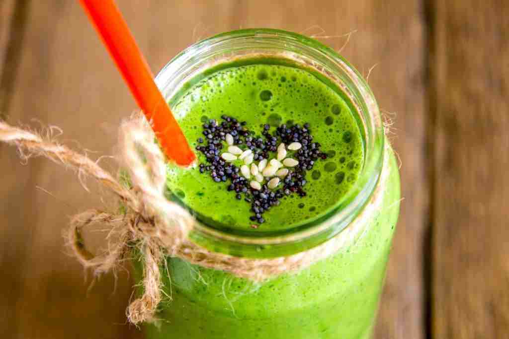 On How to Make a Smoothie Thicker and thinner