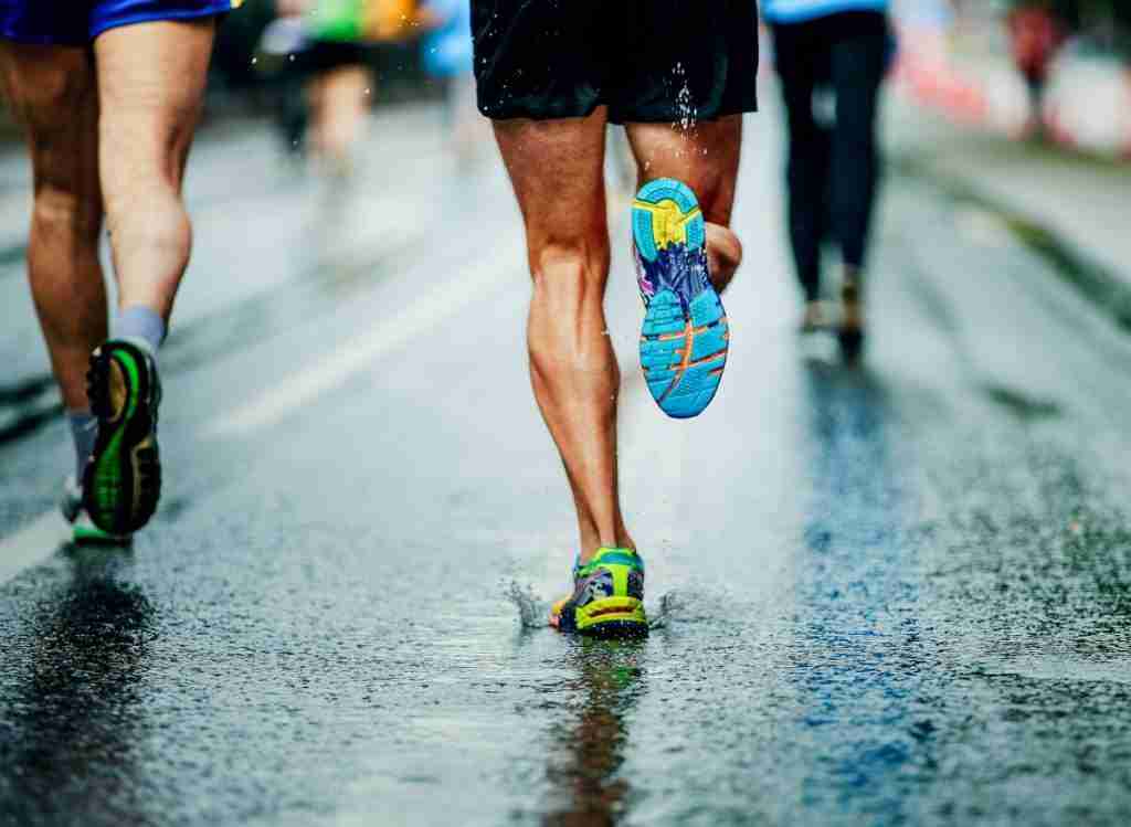 Pros and Cons Of Running Without Socks On