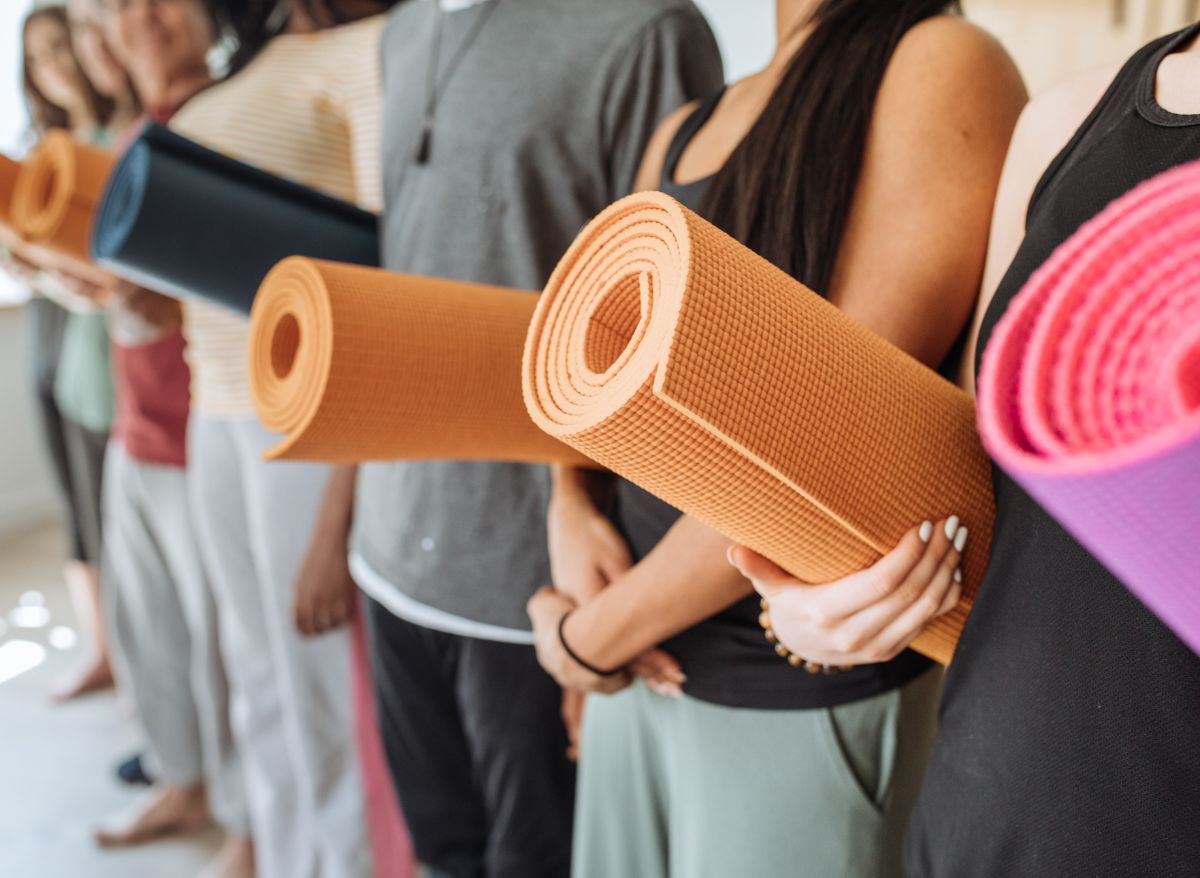 9 Best Yoga Mats For Bad Knees And A More Blissful Practice Altinify